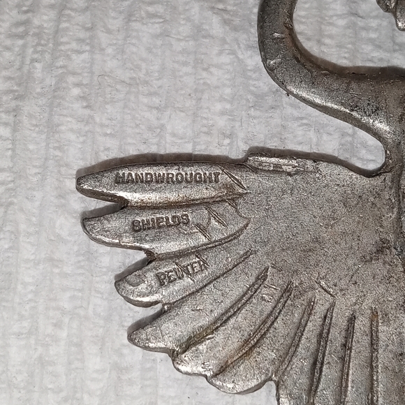Vintage hand wrought pewter bird brooch by designer Shields - Picture 4 of 4
